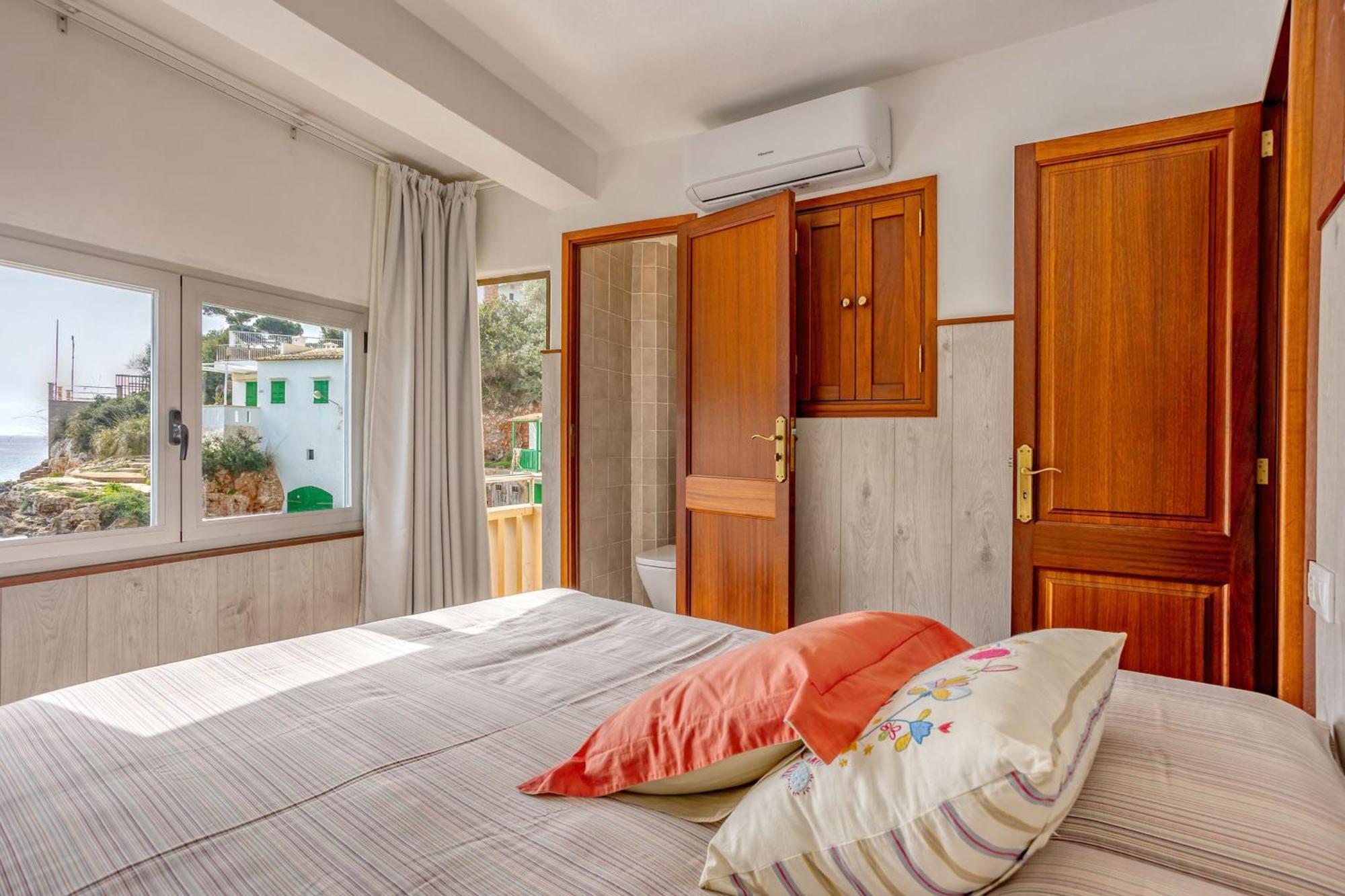 Chalet Cal Tio Miquel direkt am Meer, mit Wifi Santanyí Exterior foto